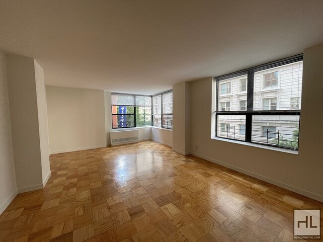 Building Photo - West 87th Street