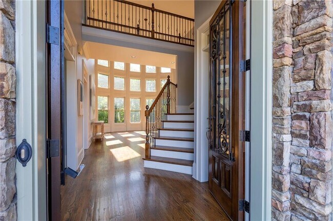 Foto del edificio - 2360 Manor Creek Ct