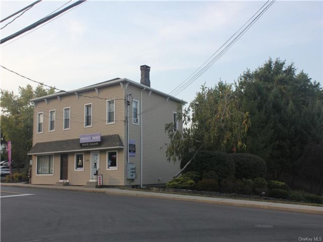 Primary Photo - 100 E Railroad Ave