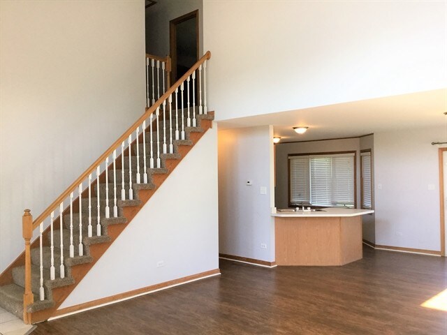 Building Photo - 262 Lakeview Court