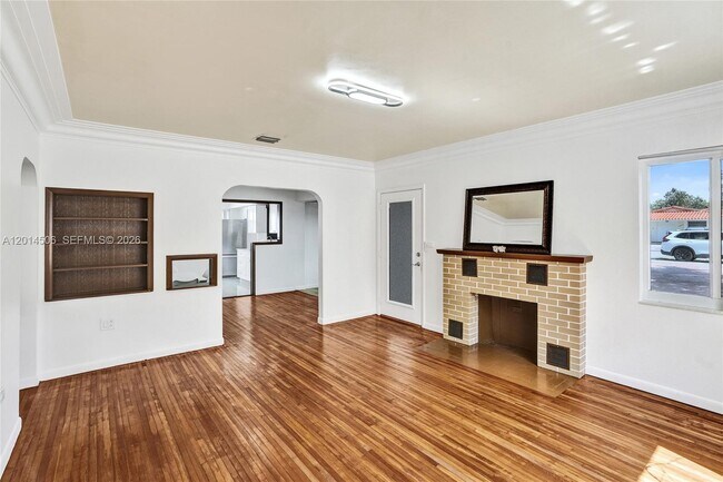 Foto del edificio - 2420 SW 16th St