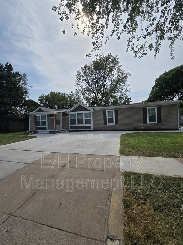 Foto del edificio - 501 S Edwards Ave