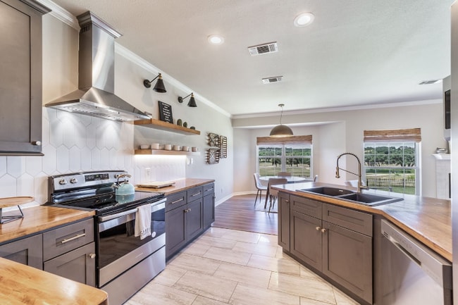 Building Photo - 195 Watts Ln