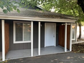 Building Photo - 13076 Ridge Rd