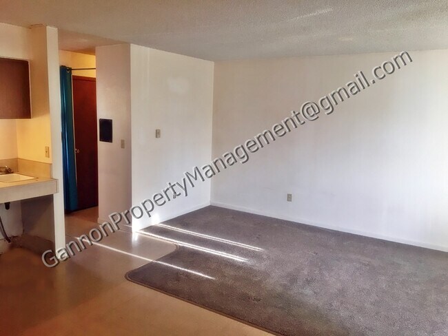 Foto del edificio - 4480 N Viewpoint Dr