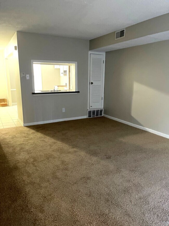 Foto del edificio - Home for rent in Hickory Hill
