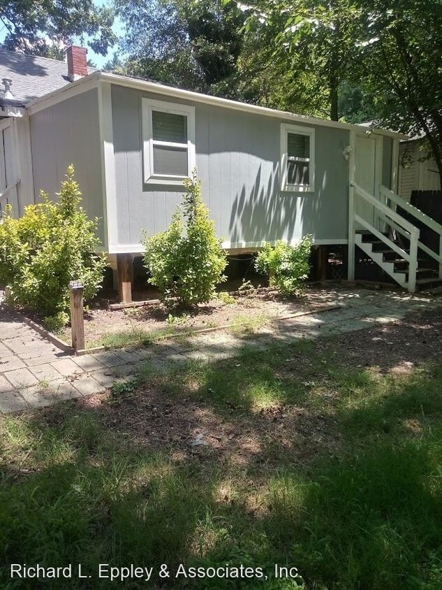 Primary Photo - 1 br, 1 bath House - 2220-R Weyland Ave