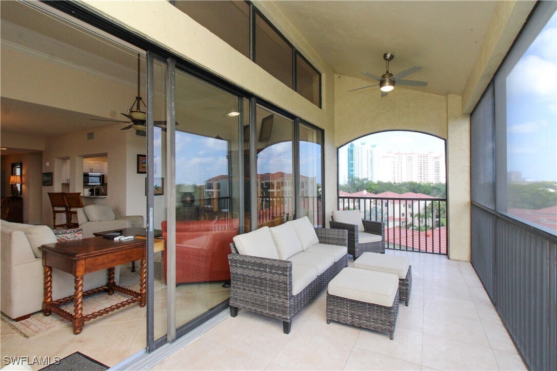 Foto del edificio - 7024 Pelican Bay Blvd
