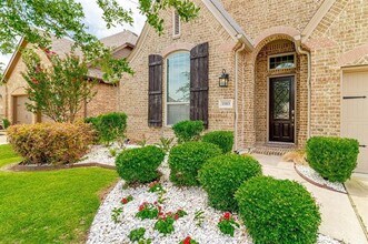 Building Photo - 1103 Somerset Cir