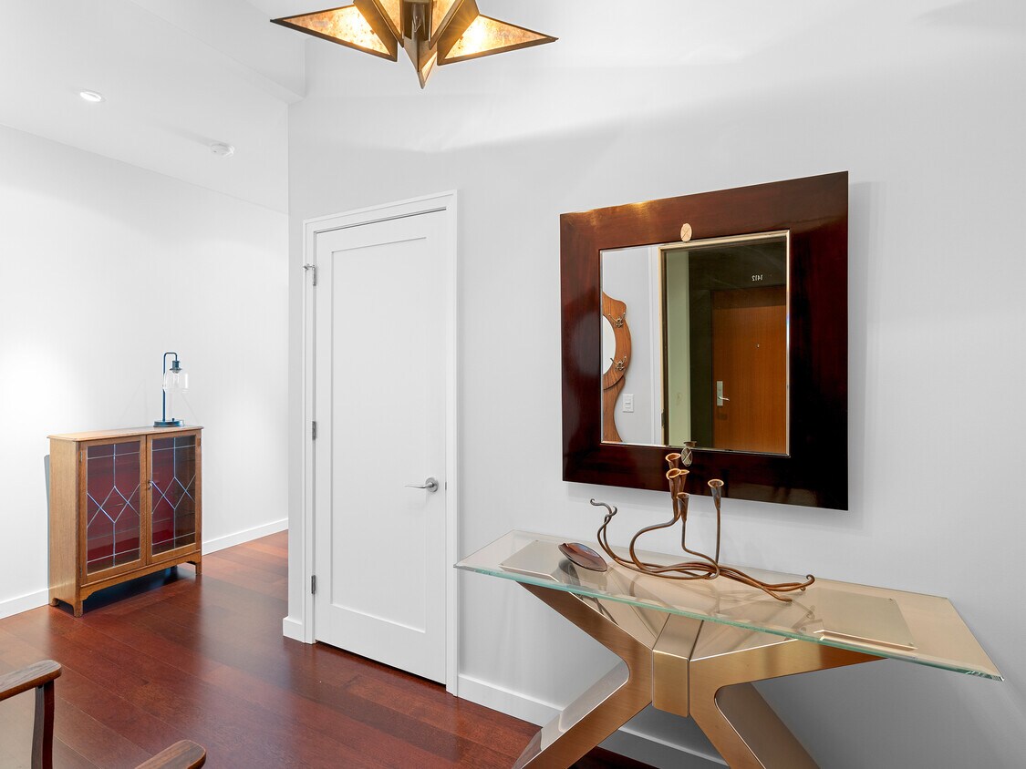 1025 NW Couch St Unit The Henry 1414, Portland, OR 97209 Condo for