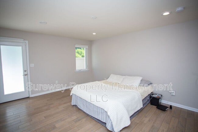 Foto del edificio - 6 Regency Ct