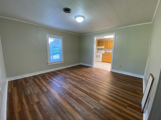 Building Photo - 1 Bedroom 1 Bath Home Located in Greene Co...