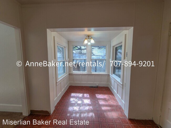 Building Photo - 2 br, 1 bath House - 326 E. 1st Street