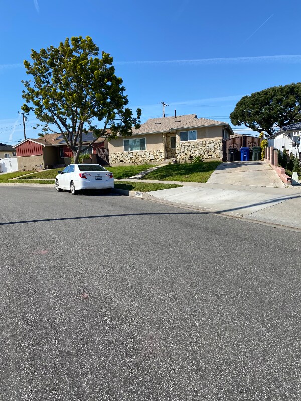 Foto principal - 21418 Meyler St