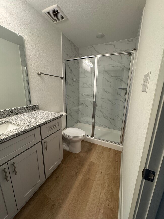 Foto del edificio - 7521 Briarwood Pass