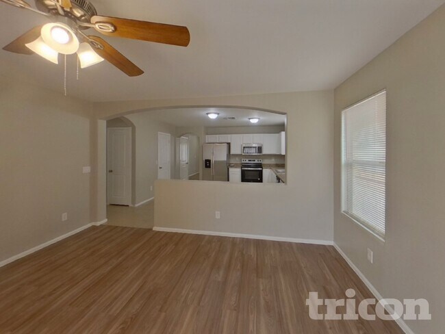 Building Photo - 40399 W Thornberry Ln