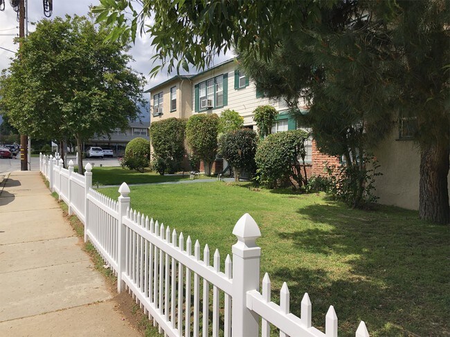 Building Photo - 410 S Sierra Madre Blvd