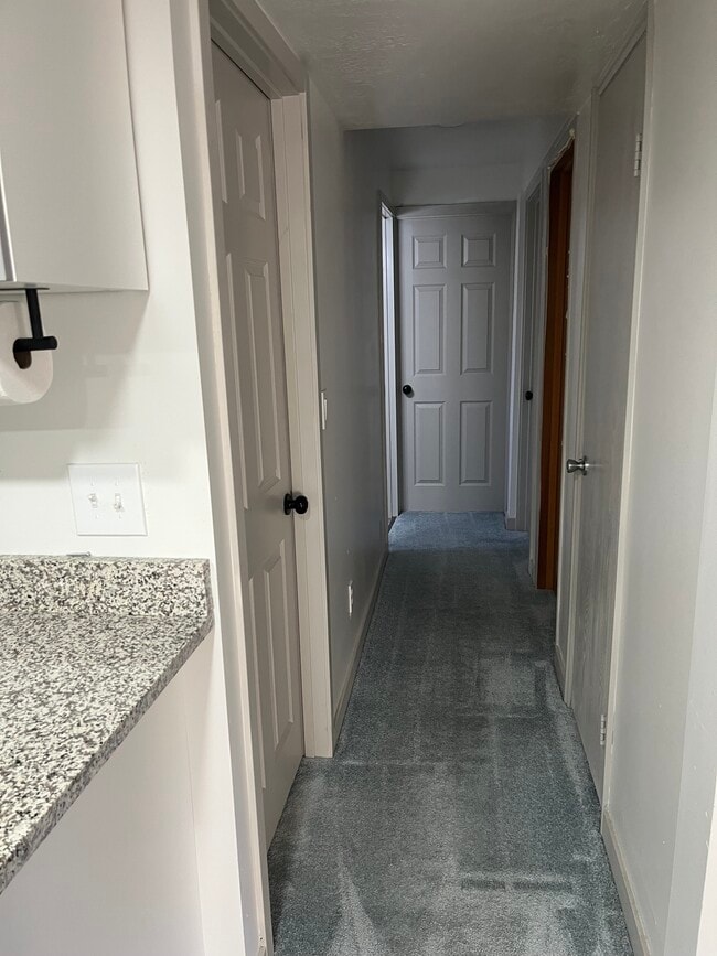 Building Photo - 1202 N 250 E