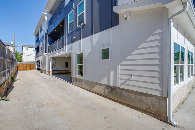 Foto del edificio - 2824 Wayside Ave