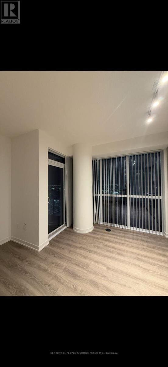 Photo du bâtiment - 8 Interchange Wy