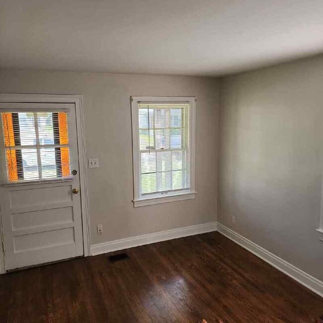 Building Photo - 936 Camden Ave