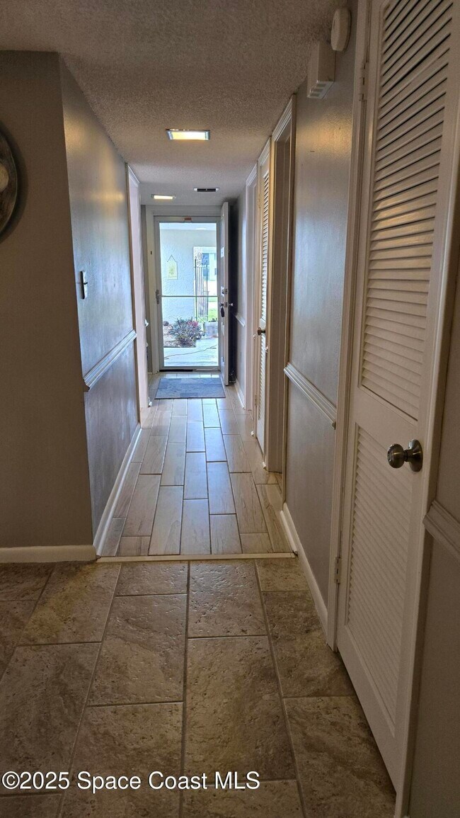 Foto del edificio - 2578 Demaret Dr