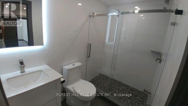 Photo du bâtiment - 1213 Dundas St W