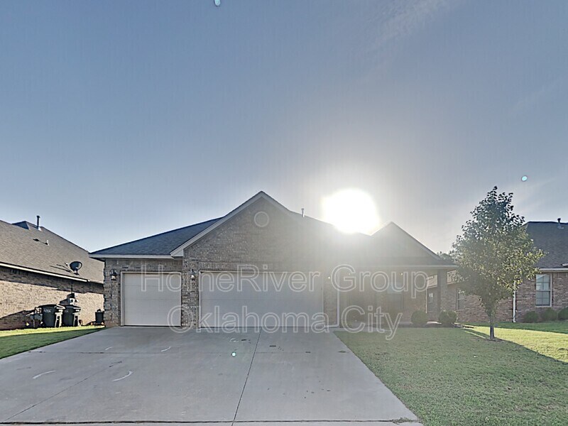 209 Kimberly Dr, Edmond, OK 73003 House Rental in Edmond, OK