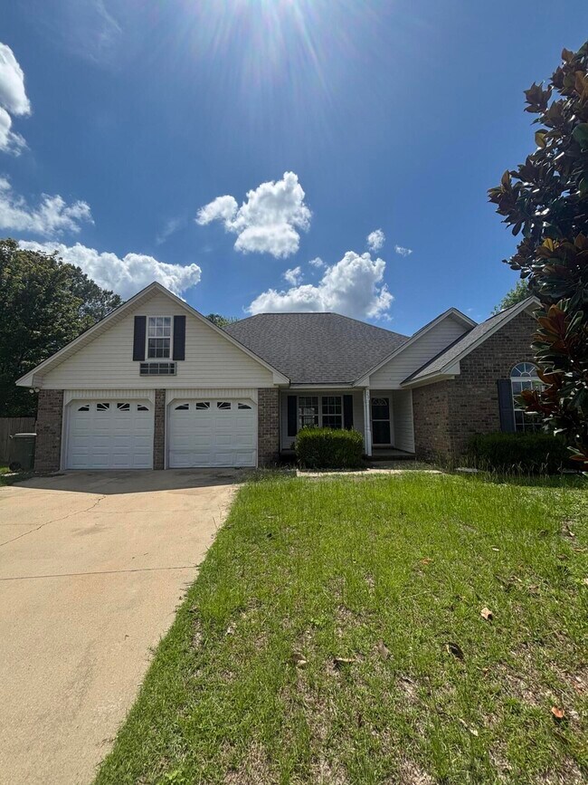 Building Photo - 20 Walden Cir
