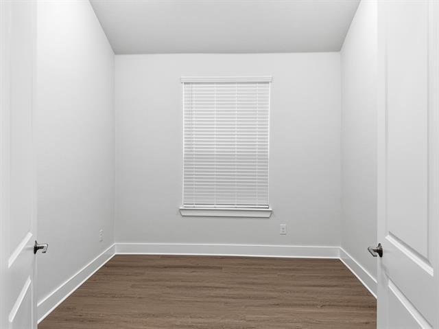 Foto del edificio - 2712 Andorra Rd