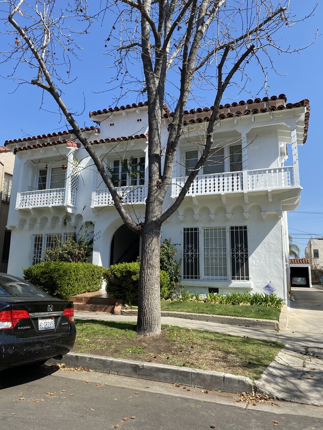 Primary Photo - 450 N Orange Grove Ave