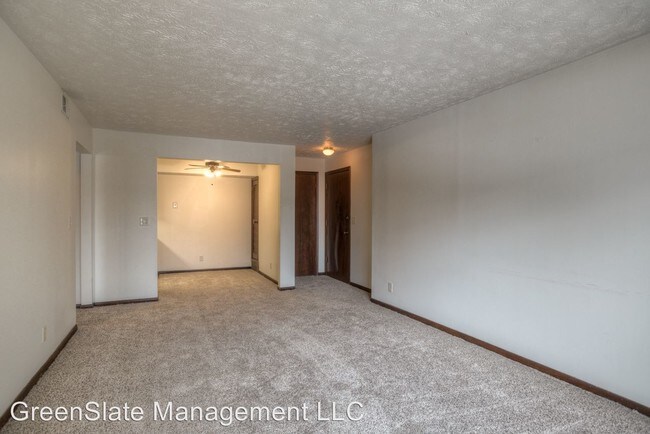 Building Photo - 128-128 S 38th St