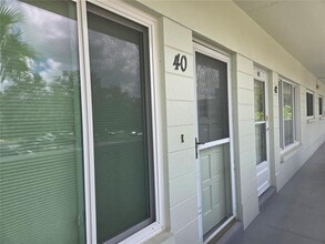 Building Photo - 2256 Philippine Dr