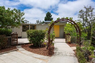 Building Photo - 2837 Kalmia Pl