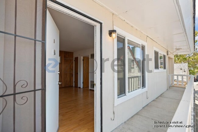 Building Photo - 1422 Sherman St