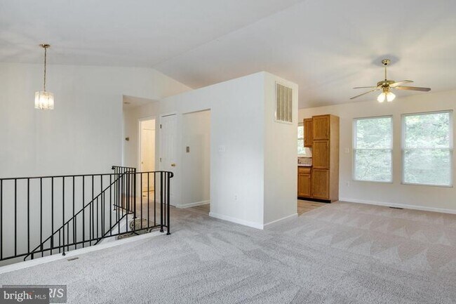 Foto del edificio - 591 Evergreen Ct