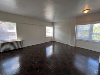 Building Photo - 7327 N Rogers Ave