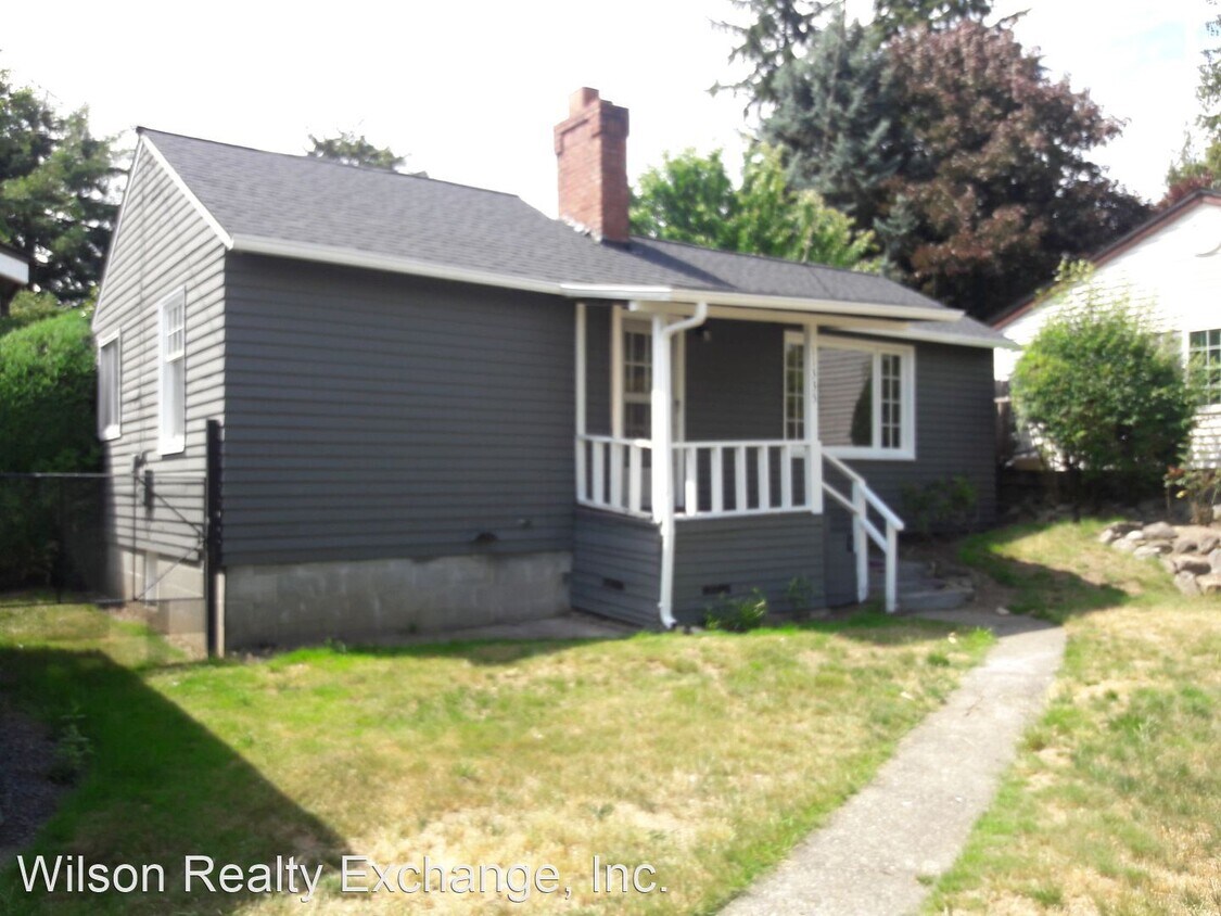 Primary Photo - 2 br, 1 bath House - 11335 Sunnyside Ave N