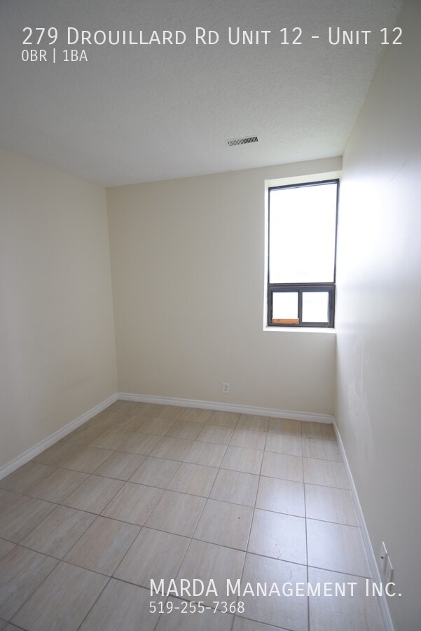 Photo du bâtiment - ROOM FOR RENT IN FORD CITY IDEAL FOR MATURE STUDENT- ALL INCLUSIVE!