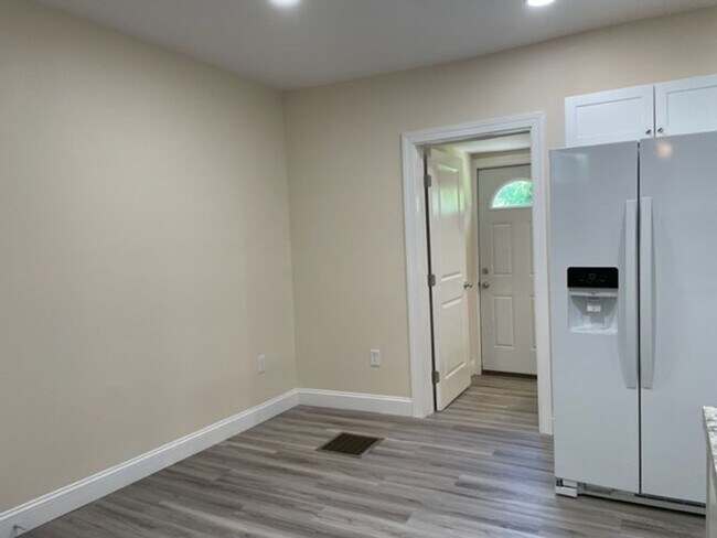 Foto del edificio - 222 E Mulberry Ave