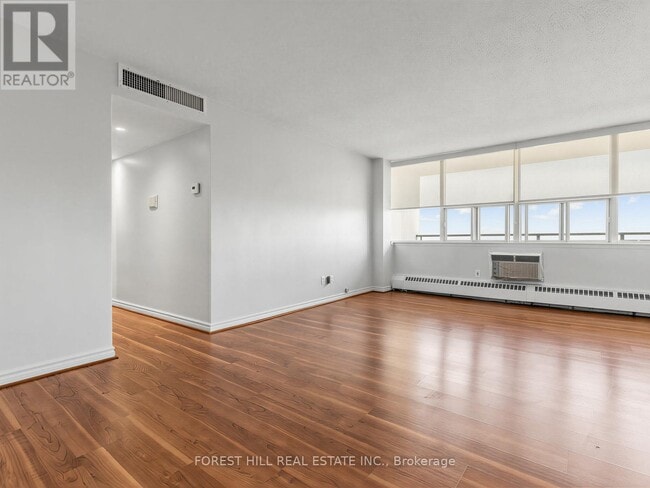 Building Photo - 155 Marlee Ave