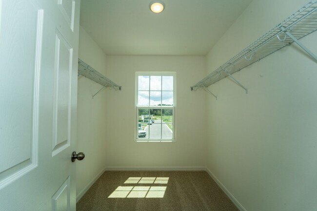 Foto del edificio - 1673 Swan Swim Dr
