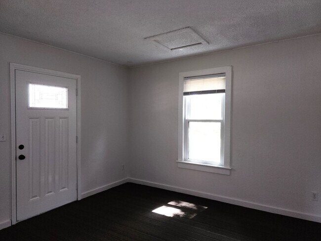 Foto del edificio - Single-story 1-BR Home; Great Outdoor Spac...