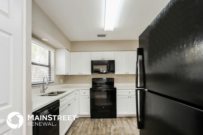 Building Photo - 5700 6th Way S