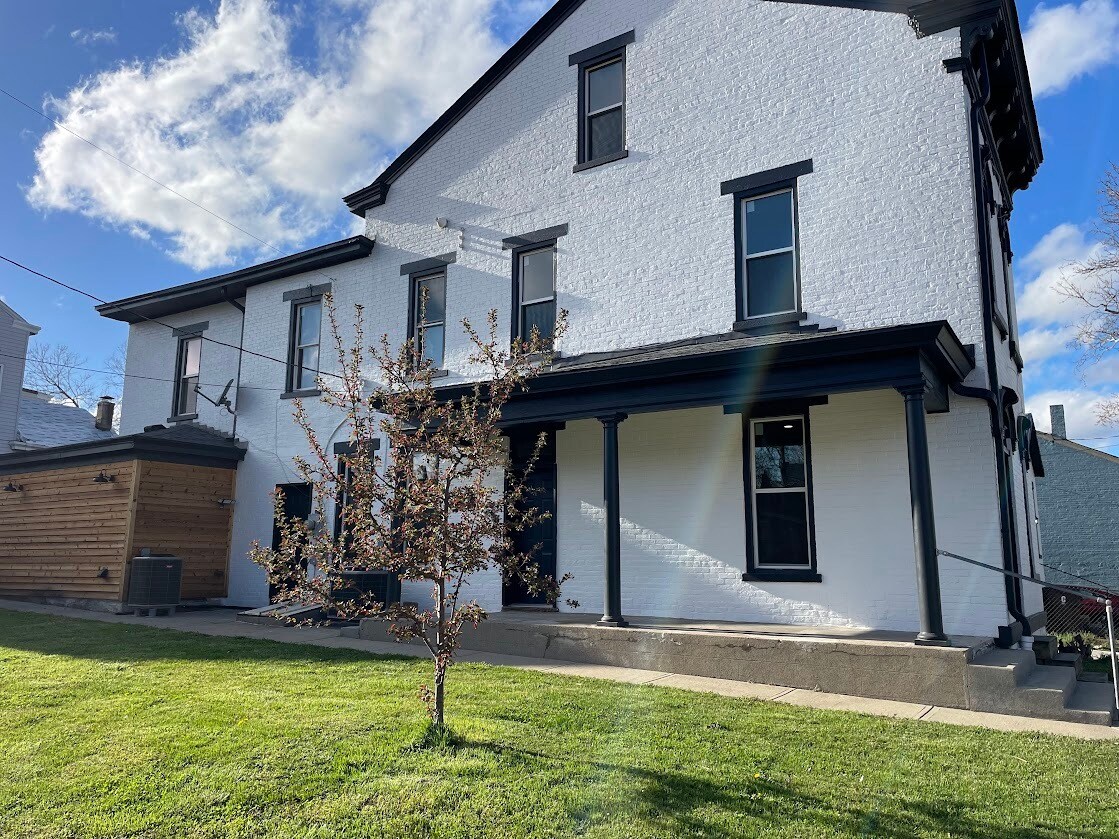 Gorgeous 1st Floor with offstreet parking! - 1217 Wheeler St
