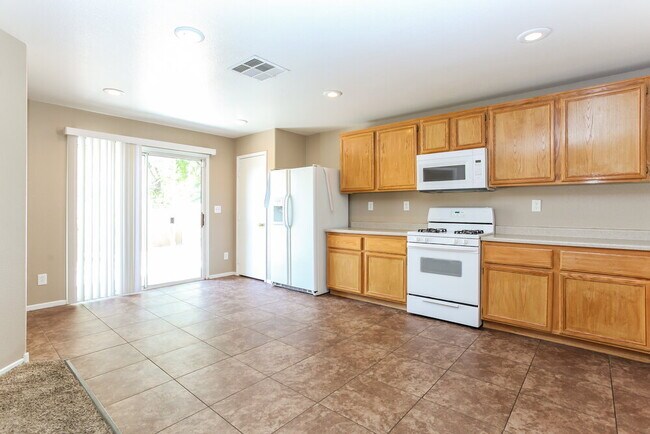 Foto del edificio - 6221 Mercer Valley St