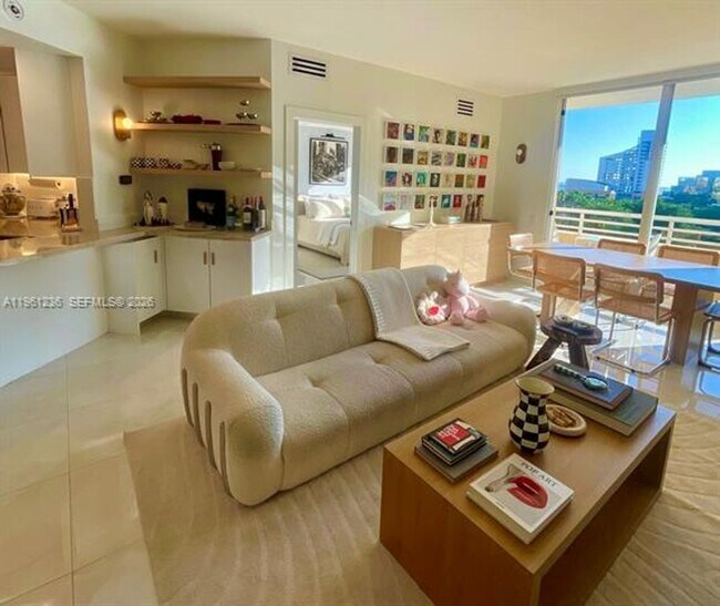 Foto del edificio - 888 Brickell Key Dr