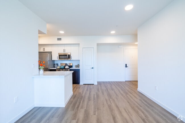 2BR, 2BA - 952SF - Dining Room - The Mix | Bigger Spaces, Better Living!