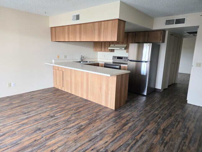 Foto del edificio - 455 N Tegner St