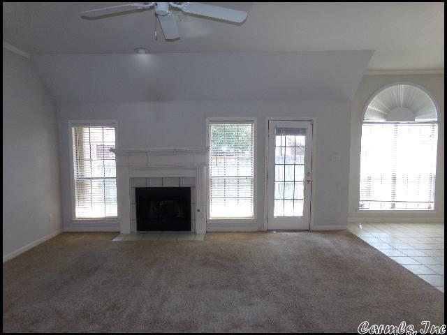 Building Photo - 208 Country Club Pkwy